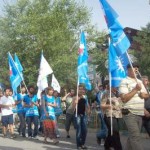 Munzur_Festivali_nde_mavi_gulen_cocuklar_20110801_122830
