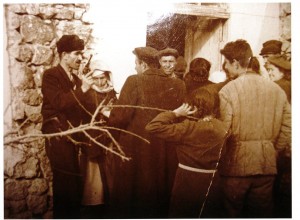 Elya ninenin düğünü - Yaşlı kadın Dure