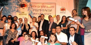 Ermeniler anadillerini öğreniyor