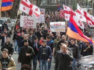 Tiflis’te Kesab Ermenileri için protesto