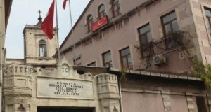 Azınlık okullarına 'Türkçe ad'