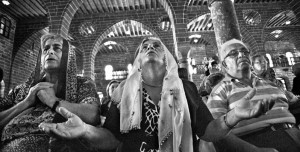 Ermeniler din görevlisi bekliyor