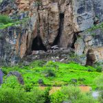 EC Vavots Dzor bölgesi, Areni-1 mağara kopleksinin kuzeyden genel görünüşü, M.Ö. VII. binyıl- Ortaçağ (fotoğraf H. Simonyan)