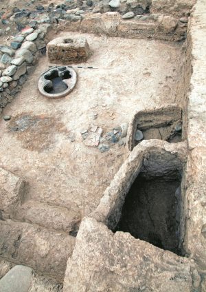 EC Yerevan, Şengavit, mabet, M.Ö. XXVII.-XXV. yüzyıl (kazılar ve fotoğraf H. Simonyan)