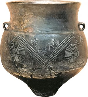 EC Yerevan, Şengavit, siyah cilalı küp, M.Ö. XXIX -XXVII. yüzyıl (kazılar S. Sardaryan, fotoğraf H. Simonyan)