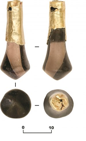 EC Yerevan, Şengavit, kolye-hamail, M.Ö. XXV.-XXIV. Yüzyıl, obsidyen, altın (kazılar H.Simonyan ve M. Rothmann, fotoğraf V. Hakobyan)