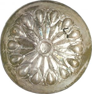 Tarihi Ermenistan, Erzincan, kâse, M.Ö. VI.-IV. yüzyıl, gümüş (Alıntı: Arménie, 1996, fig. 194)