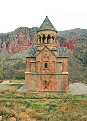 EC Vayots Dzor bölgesi, Noravank, prens Burtel’in mezar şapeli, 1339 (fotoğraf H. Simonyan