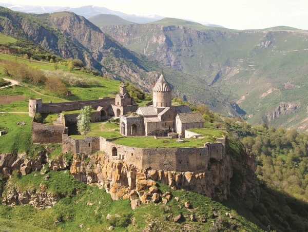 EC Sünik bölgesi, Tatev manastırı kompleksi, IX.-XIV. yüzyıl (fotoğraf H. Simonyan)