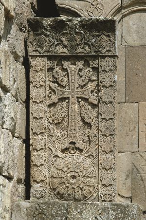 EC Tavuş bölgesi, Goşavank, haçkar, hazırlayan usta Poğos, 1291 (fotoğraf Z. Sargısyan)