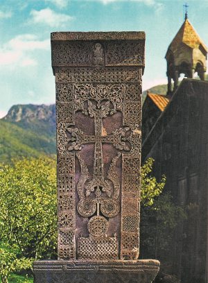 EC Lori bölgesi, Hağbat, haçkar, XIII. yüzyıl, tüf (fotoğraf H. Simonyan)