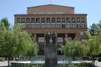 Yerevan Devlet Üniversitesi