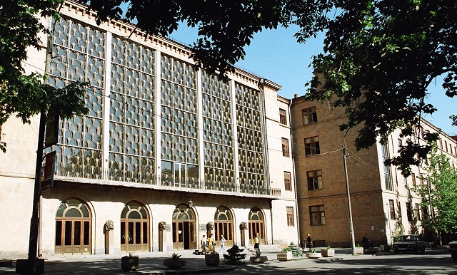 Gomidas adlı Yerevan Devlet Konservatuvarı