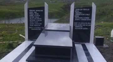 ermeni-kahramanlarin-anisina-dikilen-anit