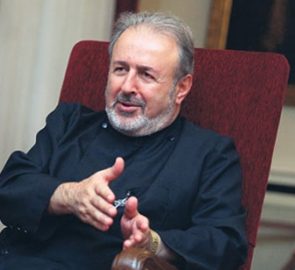 Արամ արքեպիսկոպոս Աթեշյան