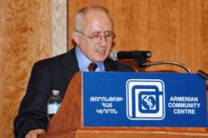 Թաներ Աքչամ