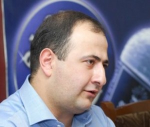 ՌՈՒԲԵՆ ՄԵԼՔՈՆՅԱՆ