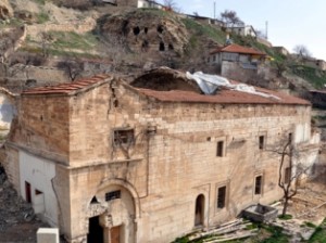 GURUN'DEKI TARIHI KILISE RESTORE EDILECEK