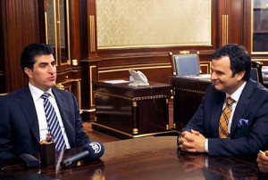 Öztürk (sağda) Başbakan Barzani'yi ziyaret etti.
