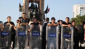 Gezi Parkını kuşattı