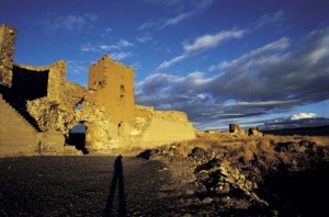 Անին մայրամուտին