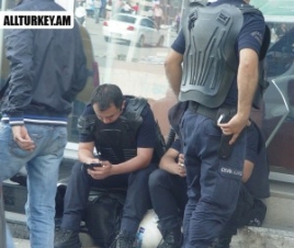 ոստիկաններ