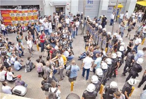 Polisten 'Gezi zinciri'