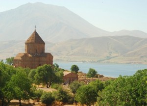 Աղթամարի Սուրբ Խաչ