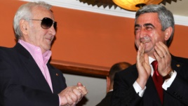 Ազնավուրը ՀՀ նախագահին