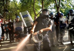 ցուցարարների նկատմամբ անմարդկային վերաբերմունք