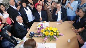 yaşlı Ermeni çift