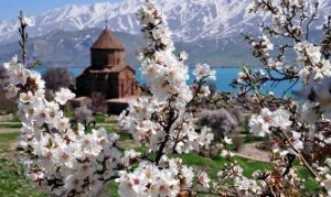 Աղթամարի Սուրբ Խաչ