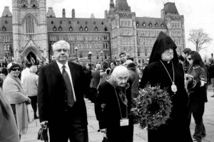 Քնար Եմէնիճեան