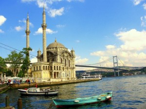 Ortaköy Camii