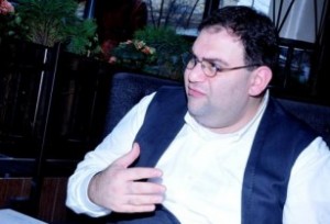 Արա Գոչունյան