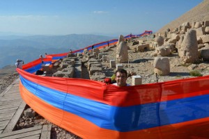 Եռագոյնը` Նեմրութի Բարձունքին