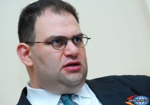 Արա Գոչունեան