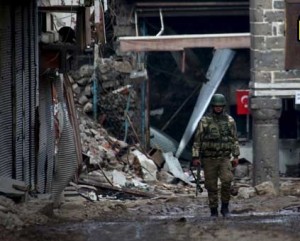 sur_da_koseye_sikistilar_6674015