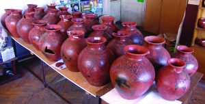 ՀՀ Արագածոտնի մարզ, Ներքին Նավեր, դամբարան N 7, գունազարդ սափորներ, Ք.ա. XIX-XVIII դդ. (պեղ. և լուս.` Հ. Սիմոնյանի) 