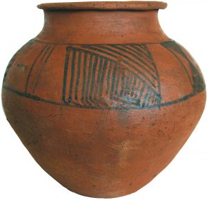 ՀՀ Արագածոտնի մարզ, Վերին Նավեր, գունազարդ սափոր, Ք.ա. XX-XVIII դդ. (պեղ. և լուս.` Հ. Սիմոնյանի) 