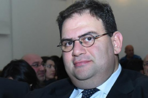 Արա Գոչունյան