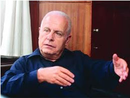 Kelimeler hakikatin önüne geçmemeli