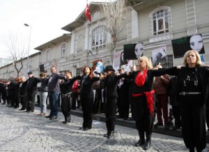 CHP Samatya’da dans etti