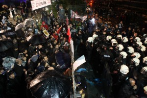 Zaman Gazetesi’ne kayyum operasyonu