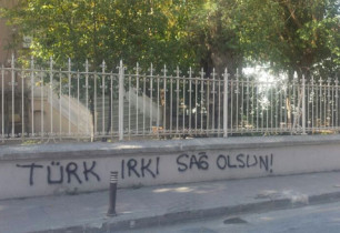 Ermeni okullarına ırkçı yazılamalar Meclis gündeminde