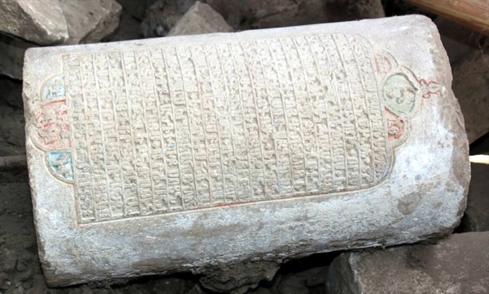 Elazığ’daki Kızıl Kilise (Surp Garabet-‘Akunq’ web sayfası) Kazılarında 165 Yıllık Kitabe Bulundu