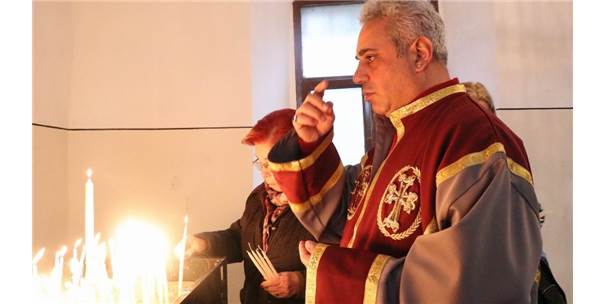 Kayseri’deki (Kesarya-‘Akunq’ web sayfası) Ermeni kilisesinde Miçing Ayini düzenlendi