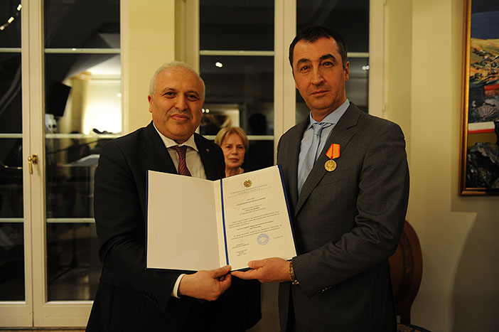 Özdemir’e Mkhitar Gosh Madalyası