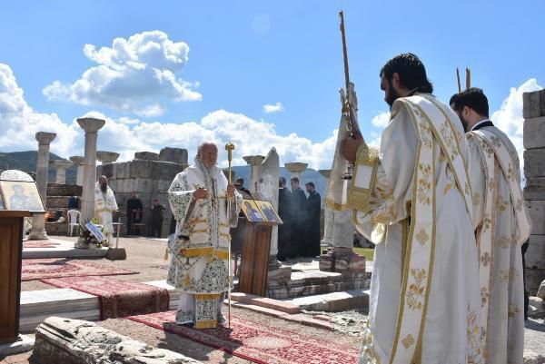 Fener Rum Patriği Bartholomeos, Efes’teki ayine katıldı