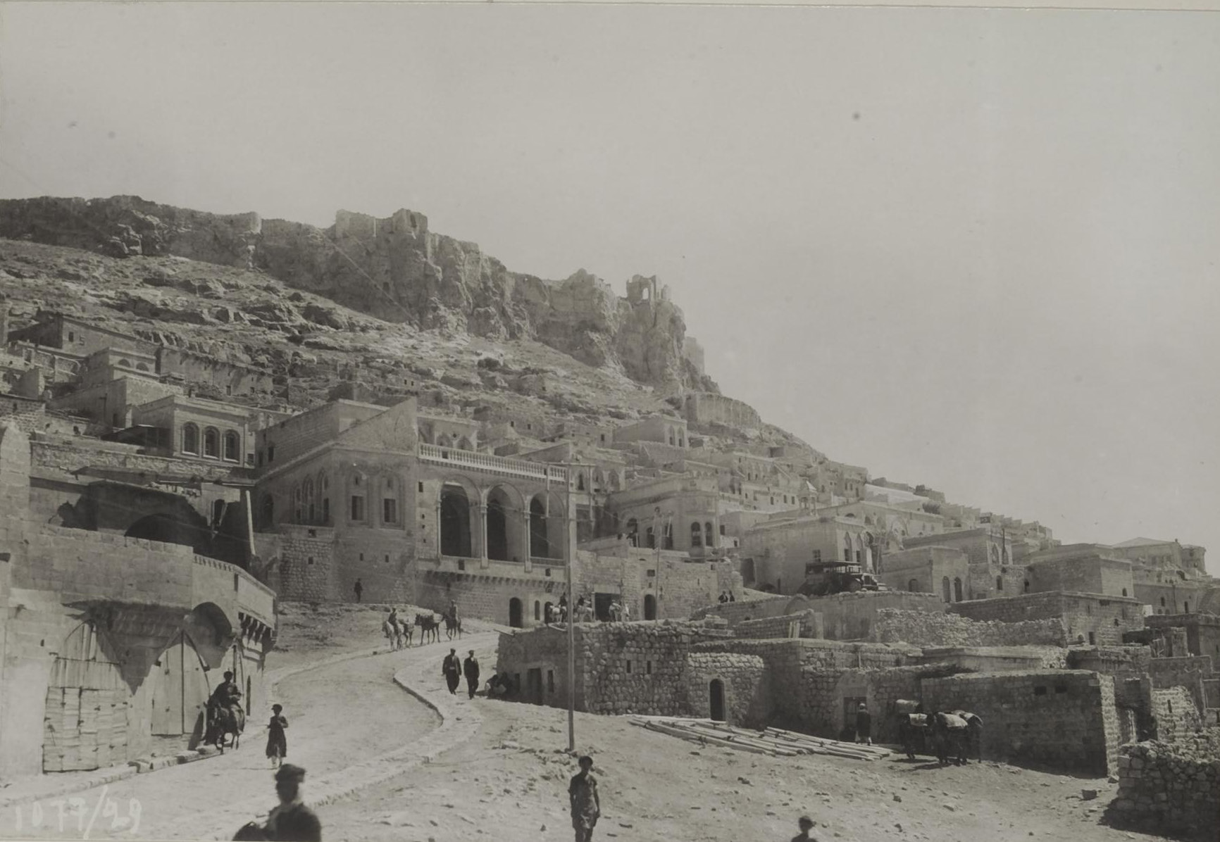 Aşiret-Cemaat-Devlet üçgeninde tarih boyunca Mardin